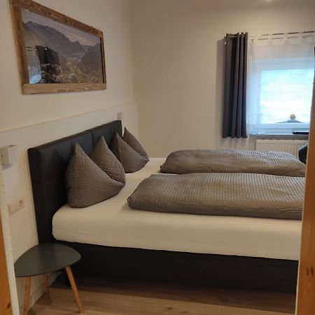 Zimmer Bei Landhaus Mayr Maurach  Oda fotoğraf